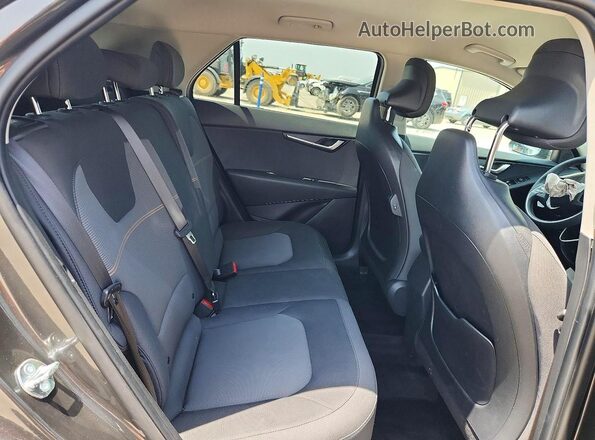 KNDCP3LE6T5332226 2026 KIA NIRO Gray Widok tylnych siedzeń