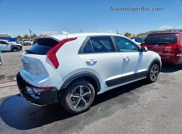 KNDCP3LE6T5340942 2026 KIA NIRO White Przód prawy