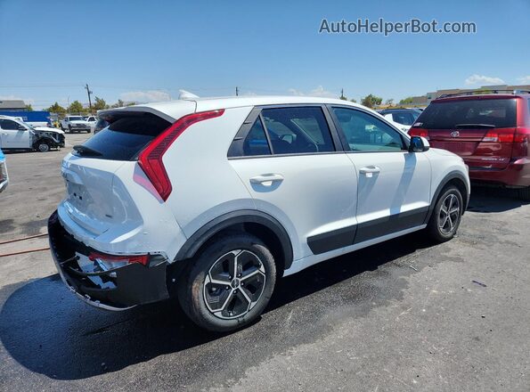 KNDCP3LE6T5340942 2026 KIA NIRO White 