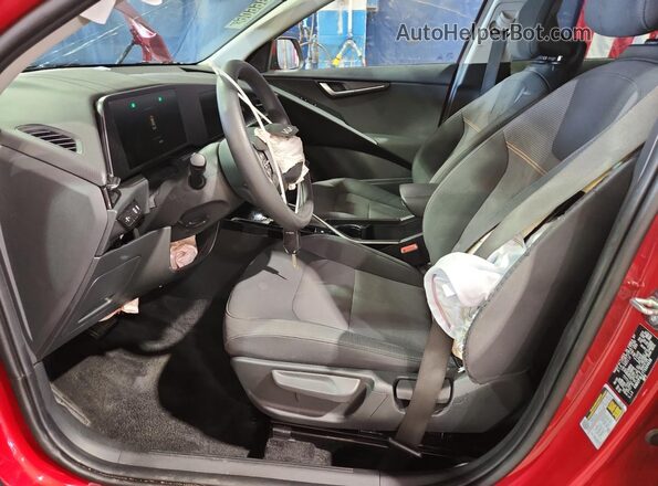 KNDCP3LE7T5324538 2026 KIA NIRO Red 