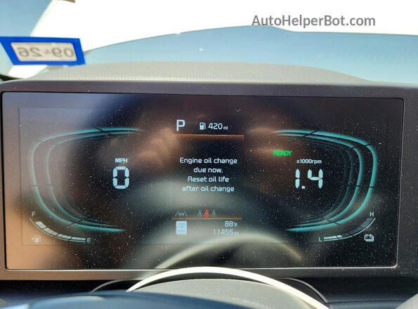 KNDCP3LE7T5328072 2026 KIA NIRO White Vista del cuadro de instrumentos