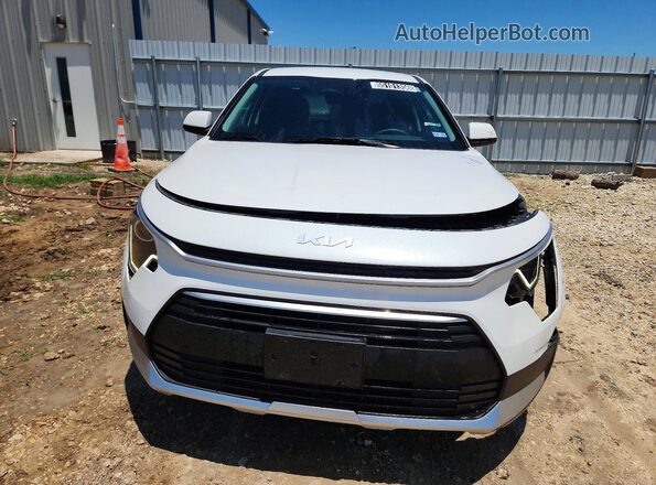 KNDCP3LE7T5328072 2026 KIA NIRO White Vista frontal
