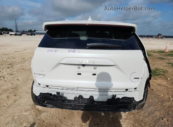 KNDCP3LE7T5328072 2026 KIA NIRO White 