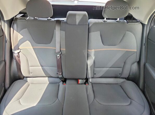 KNDCP3LE8T5330137 2026 KIA NIRO Charcoal Вид задніх сидінь