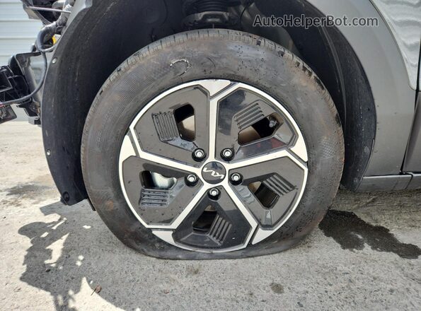 KNDCP3LE8T5330137 2026 KIA NIRO Charcoal 