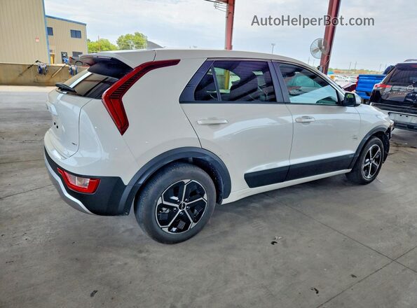 KNDCP3LEXT5318555 2026 KIA NIRO White Vista trasera