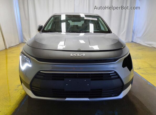 KNDCP3LEXT5321889 2026 KIA NIRO Silver Vista frontal