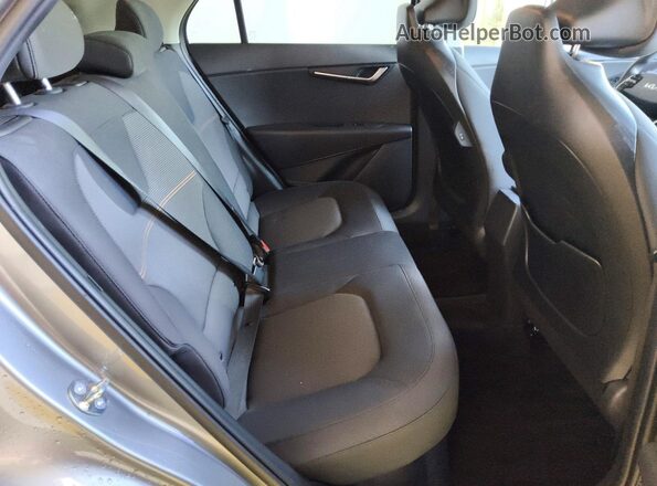 KNDCP3LEXT5321889 2026 KIA NIRO Silver Vista interior trasera
