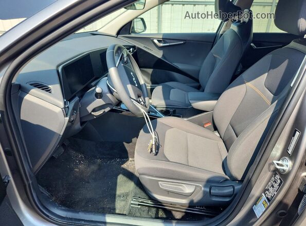 KNDCP3LEXT5332469 2026 KIA NIRO Gray წინა სალონის ხედი