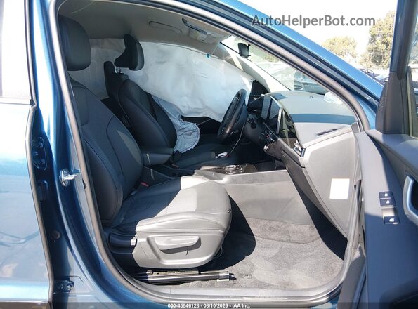 KNDCR3L10R5120468 2024 KIA NIRO EV Blue წინა სალონის ხედი