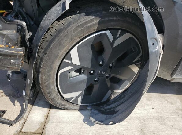 KNDCR3L13R5106239 2024 KIA NIRO Silver 