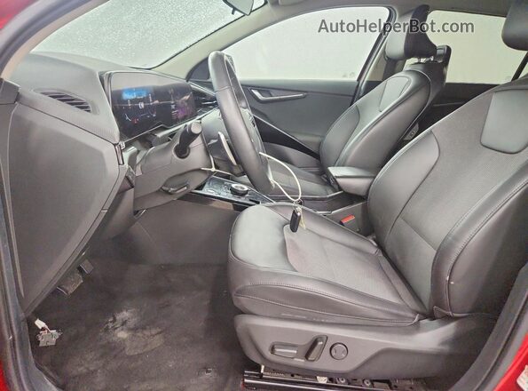 KNDCR3L14P5072342 2023 KIA NIRO Red Front interior view
