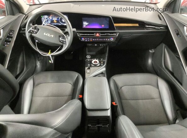 KNDCR3L14R5121199 2024 KIA NIRO Red Dashboard view