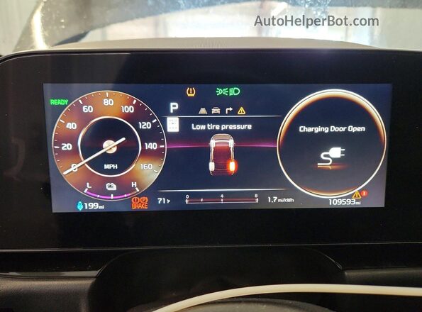 KNDCR3L15P5071085 2023 KIA NIRO Charcoal Widok zestawu wskaźników