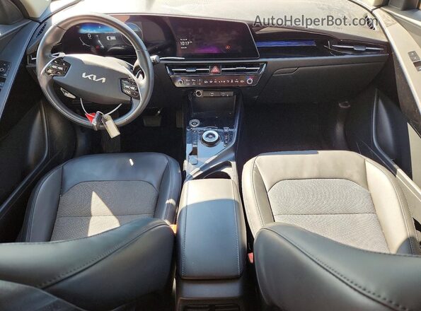 KNDCR3L15R5111409 2024 KIA NIRO Blue Вид панелі приладів