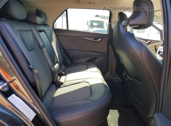 KNDCR3L16R5113122 2024 KIA NIRO Gray Vista de los asientos traseros
