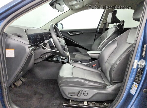KNDCR3L17P5021370 2023 KIA NIRO Blue Вид салону спереду