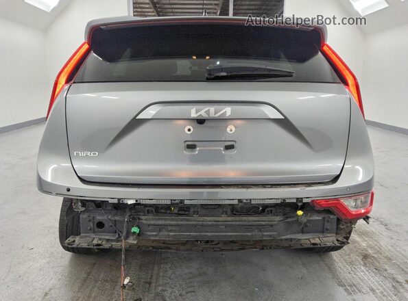 KNDCR3L17P5036600 2023 KIA NIRO Silver უკანა ხედი