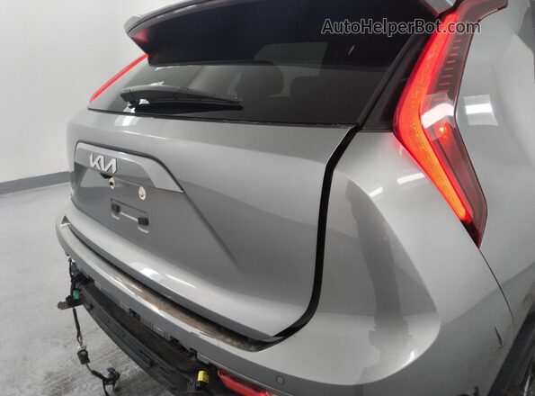 KNDCR3L17P5036600 2023 KIA NIRO Silver 