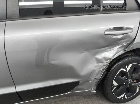 KNDCR3L17P5036600 2023 KIA NIRO Silver 