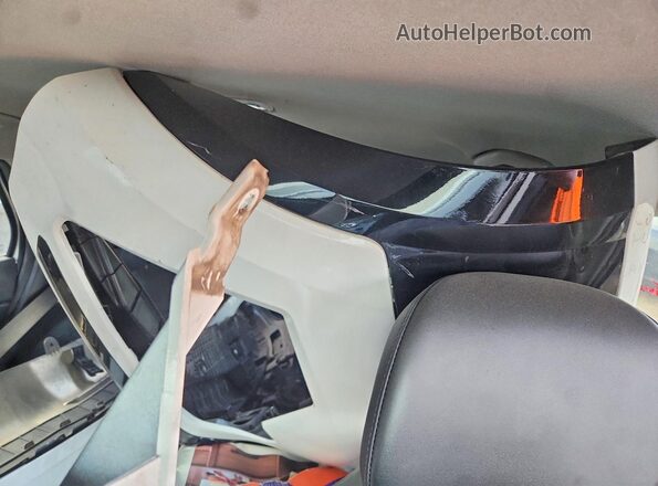 KNDCR3L18R5108231 2024 KIA NIRO White Вид задніх сидінь