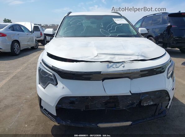 KNDCR3L18R5109721 2024 KIA NIRO EV White წინა ხედი