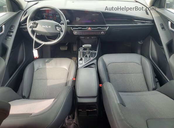 KNDCR3LE0R5145664 2024 KIA NIRO Green წინა პანელის ხედი
