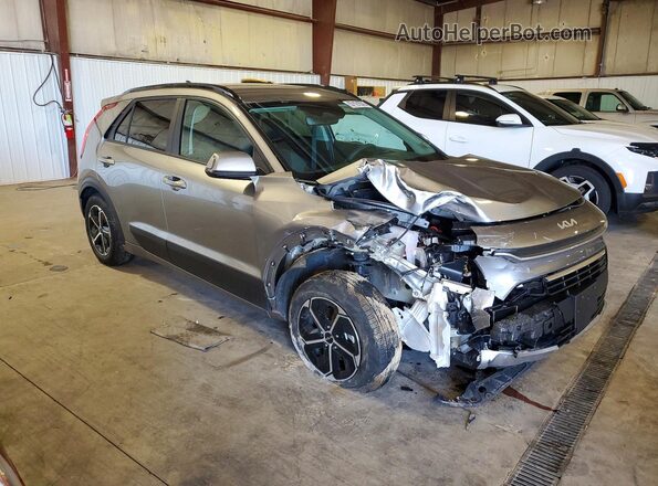 KNDCR3LE0S5282173 2025 KIA NIRO Gray Front right