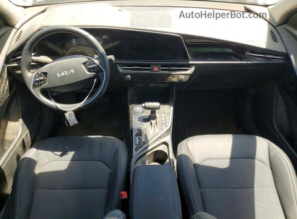 KNDCR3LE4P5117640 2023 KIA NIRO Blue Dashboard view