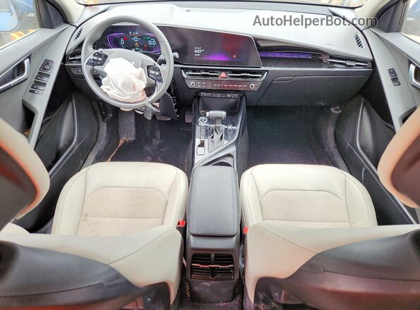 KNDCR3LE5R5203624 2024 KIA NIRO Blue Widok deski rozdzielczej