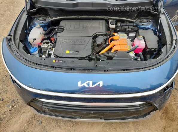 KNDCR3LE5R5203624 2024 KIA NIRO Blue Widok komory silnika