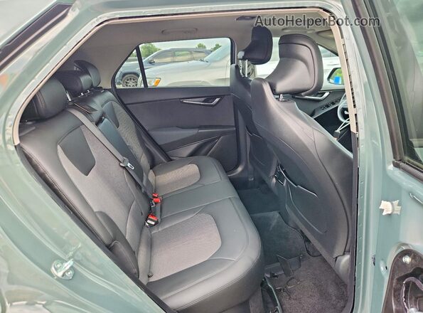 KNDCR3LE6P5060051 2023 KIA NIRO Green Սալոնի հետևի տեսք