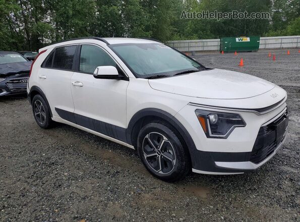 KNDCR3LE6P5070708 2023 KIA NIRO Белый Передняя правая четверть