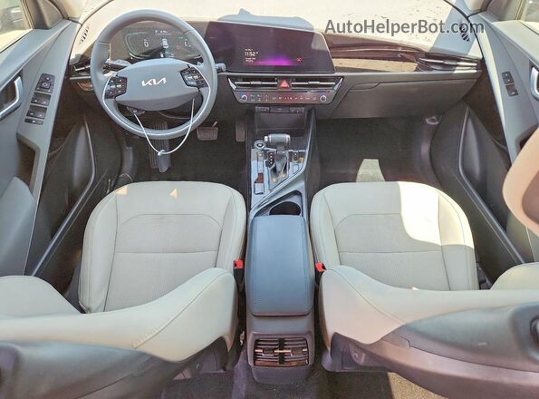 KNDCR3LE9P5081671 2023 KIA NIRO Green Вид панелі приладів