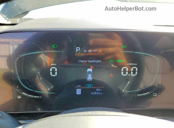 KNDCR3LEXR5151052 2024 KIA NIRO Черный Вид щитка приборов