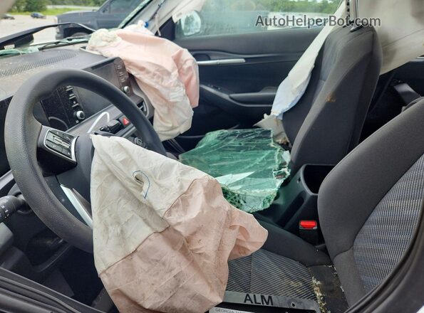 KNDEP2AAXT7841548 2026 KIA SELTOS White Vista interior delantera