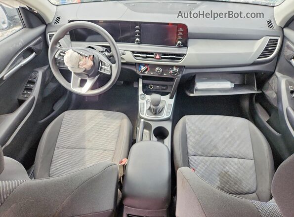 KNDEP2AAXT7891057 2026 KIA SELTOS Gray Vista del salpicadero