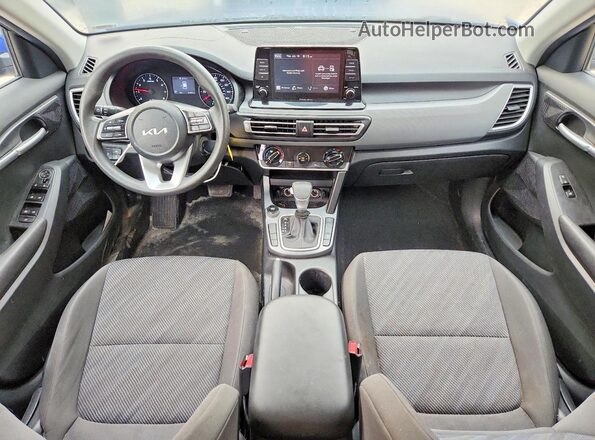 KNDEPCAA0N7288451 2022 KIA SELTOS Blue Vista del salpicadero