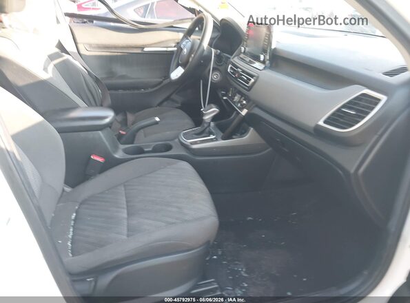 KNDEPCAA2M7160033 2021 KIA SELTOS White Vista interior delantera
