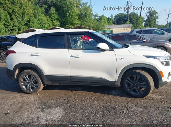 KNDEPCAA2M7160033 2021 KIA SELTOS White Vista interior trasera