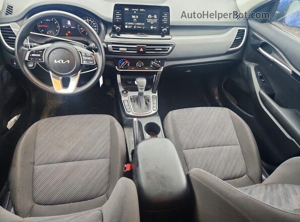 KNDEPCAA4N7260071 2022 KIA SELTOS Blue Առջևի վահանակի տեսք