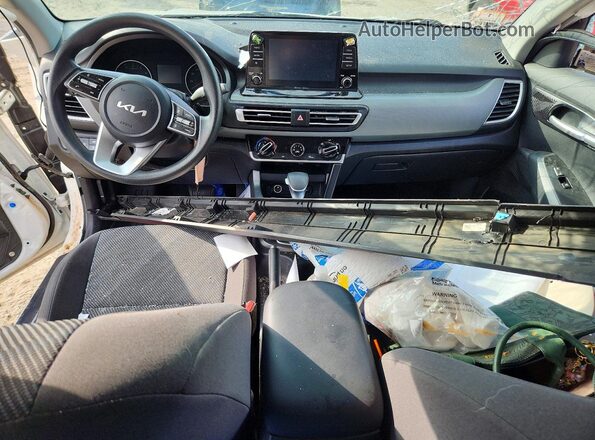 KNDEPCAA5N7324019 2022 KIA SELTOS White Widok deski rozdzielczej