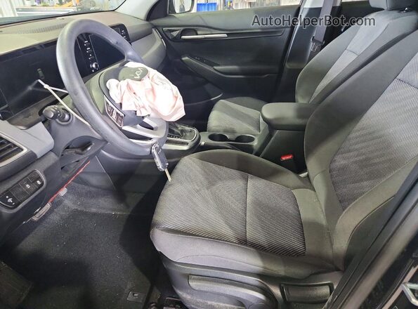KNDEPCAA6S7729835 2025 KIA SELTOS Black Вид салону спереду