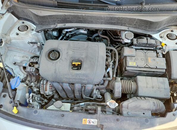 KNDEPCAA9R7537397 2024 KIA SELTOS White Vista del compartimento del motor