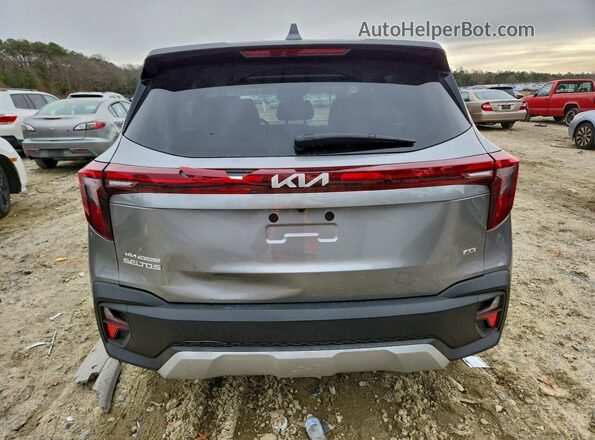 KNDEPCAAXS7808831 2025 KIA SELTOS Silver Vista trasera