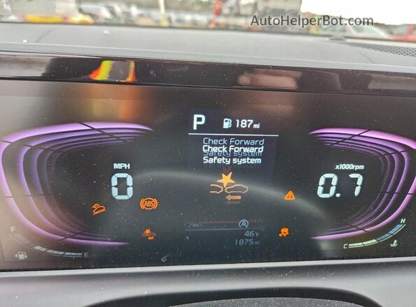 KNDEPCAAXS7808831 2025 KIA SELTOS Silver Vista del cuadro de instrumentos