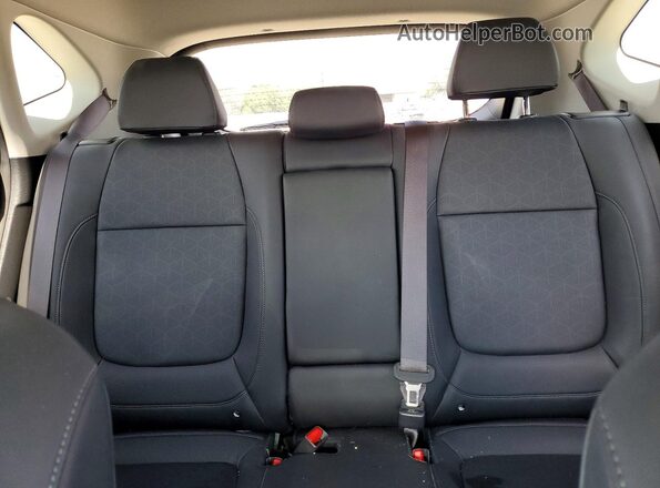 KNDER2AA0R7492807 2024 KIA SELTOS Turquoise Vista de los asientos traseros