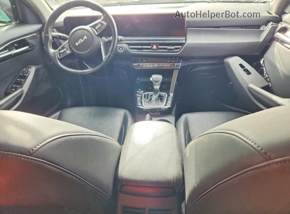 KNDER2AA3R7486435 2024 KIA SELTOS Blue Widok deski rozdzielczej