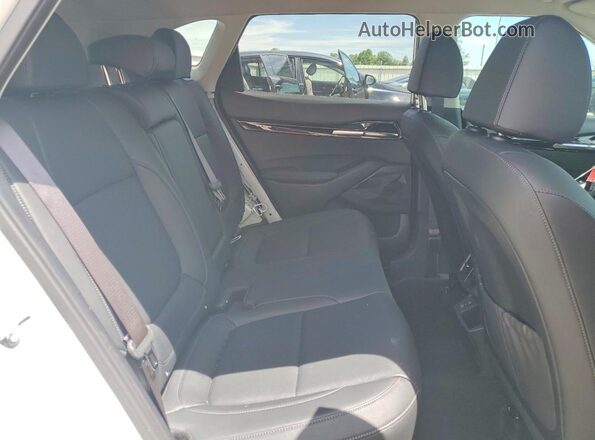 KNDER2AA3R7600501 2024 KIA SELTOS White Widok wnętrza z tyłu