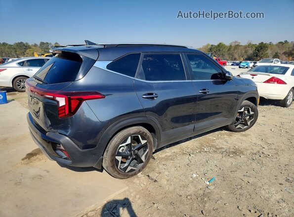 KNDER2AA5S7728468 2025 KIA SELTOS Charcoal Rear right
